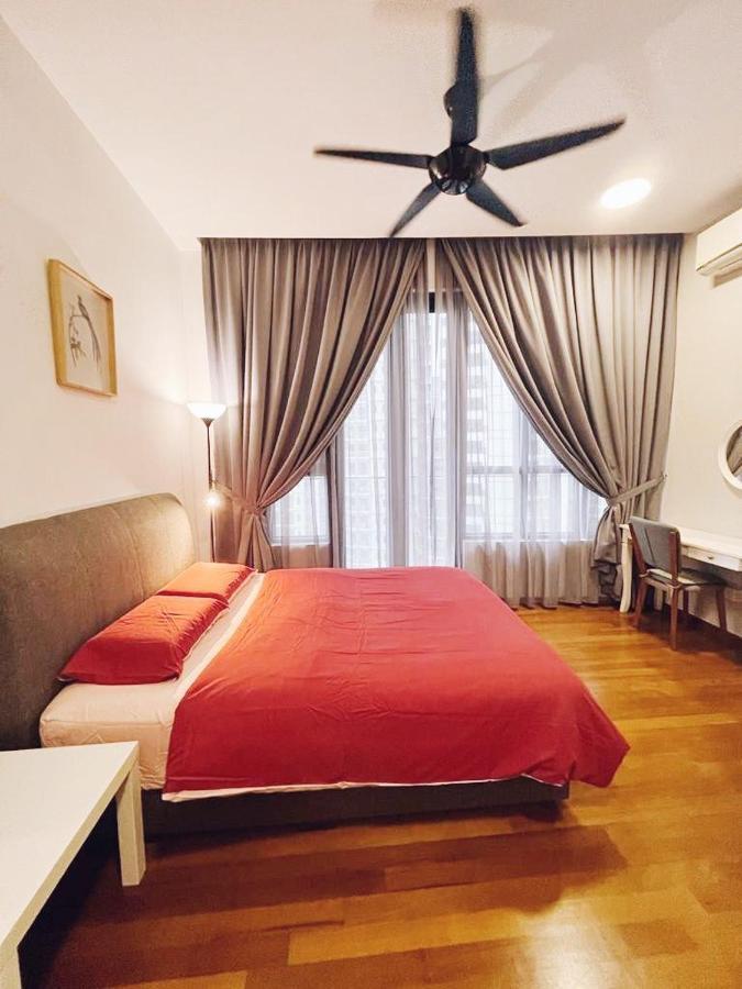 Promo Connected Train 4 Bedroom Above Mall 20 Pangsapuri *