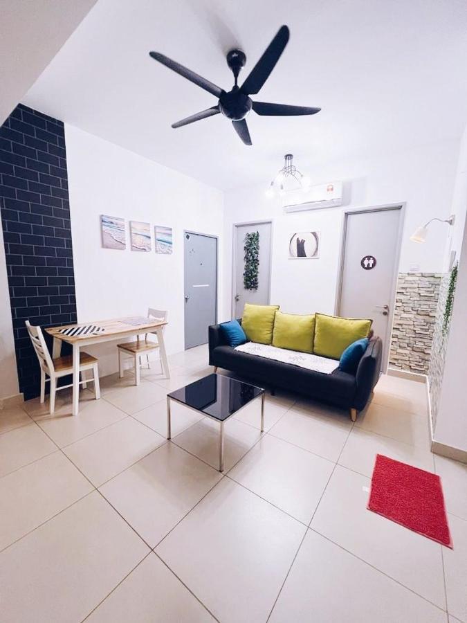 Pangsapuri Promo Connected Train 4 Bedroom Above Mall 20