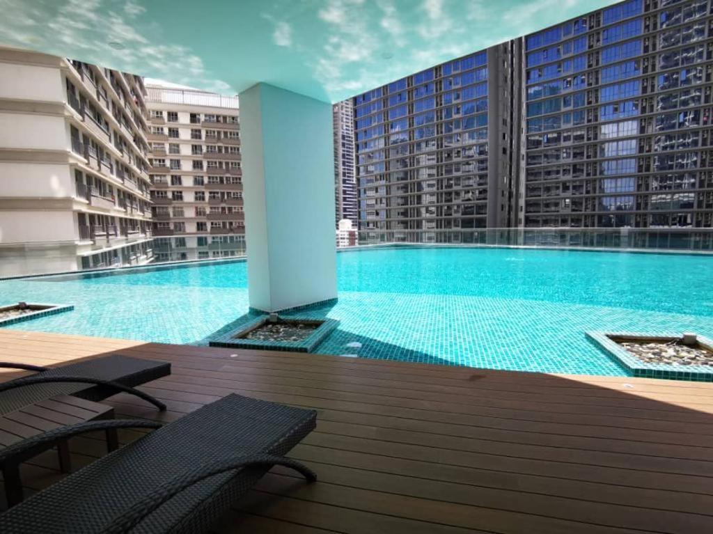 Pangsapuri Promo Connected Train 4 Bedroom Above Mall 20