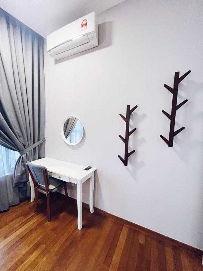 Promo Connected Train 4 Bedroom Above Mall 20 Pangsapuri Kuala Lumpur